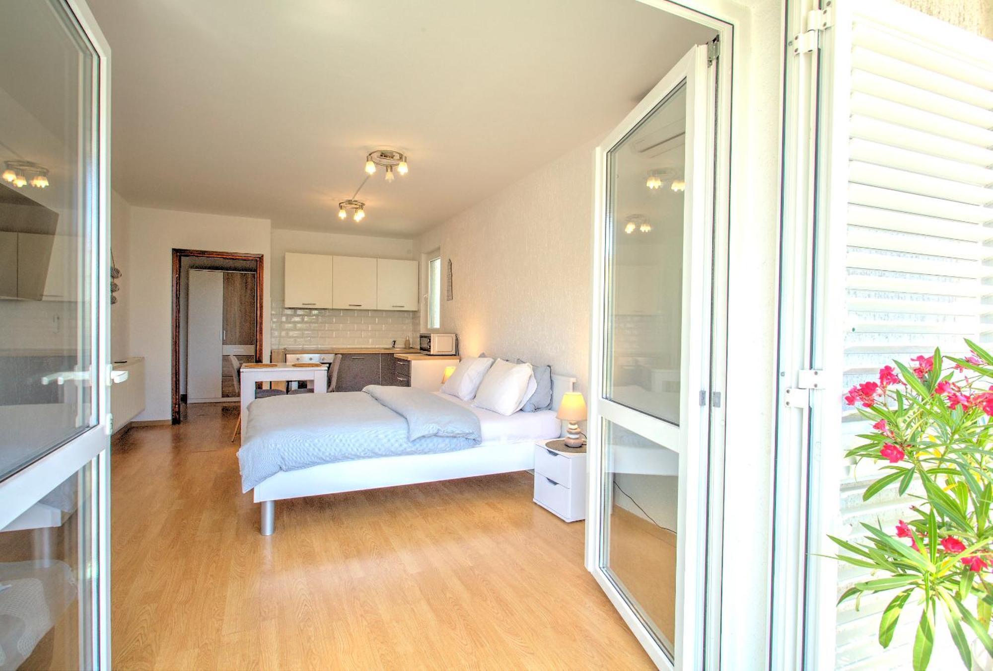 Anmarie Apartments 크리크베니카 외부 사진